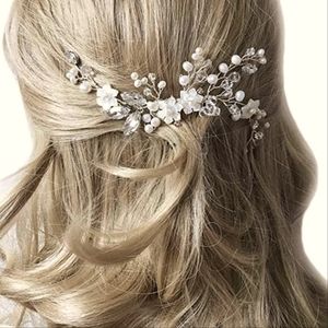 Unicra hair comb, never worn. Delicate and sparkly hair comb